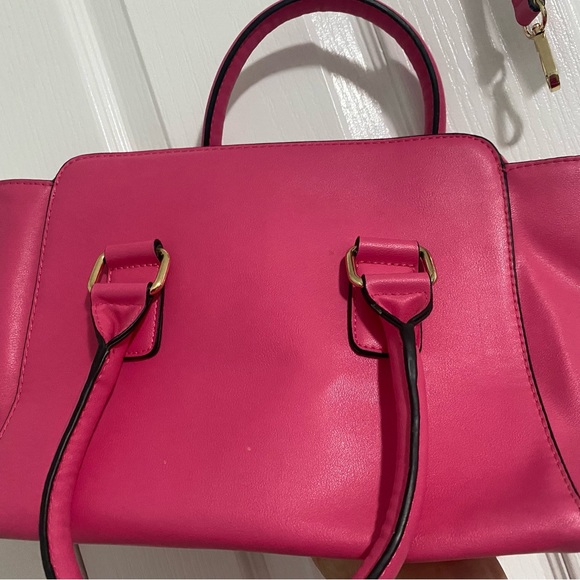 call it spring handbag - Picture 3 of 6